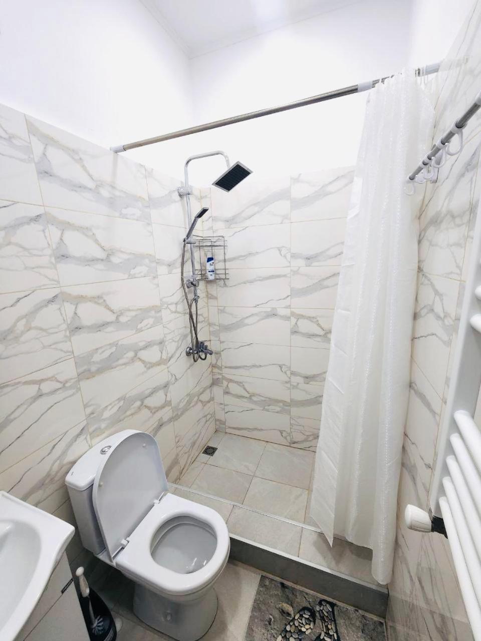 Apartment Chitadze Tbilisi Buitenkant foto